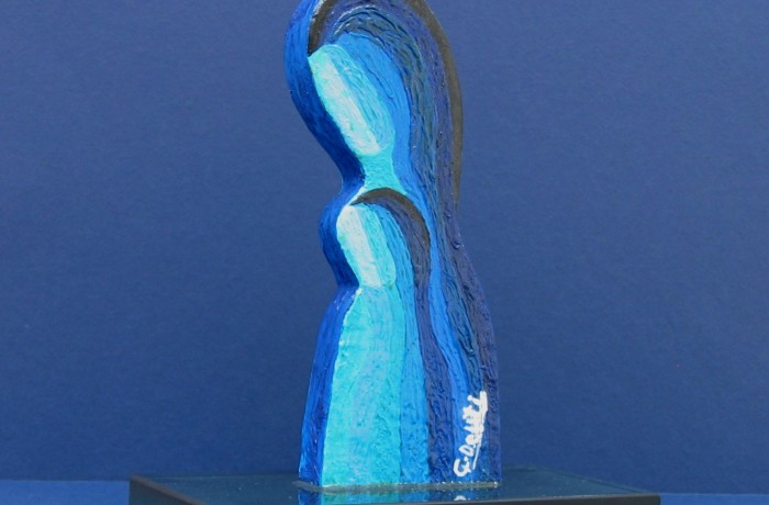 Figura in blu